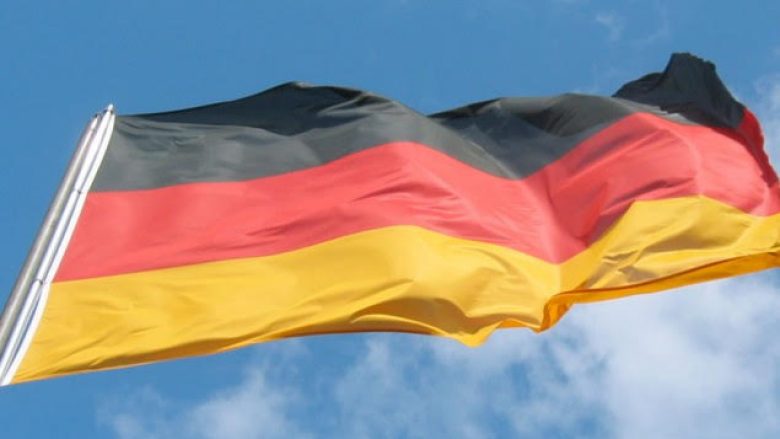 Ambasada gjermane: Bëni debat paqësorë, demokratik dhe konstruktiv