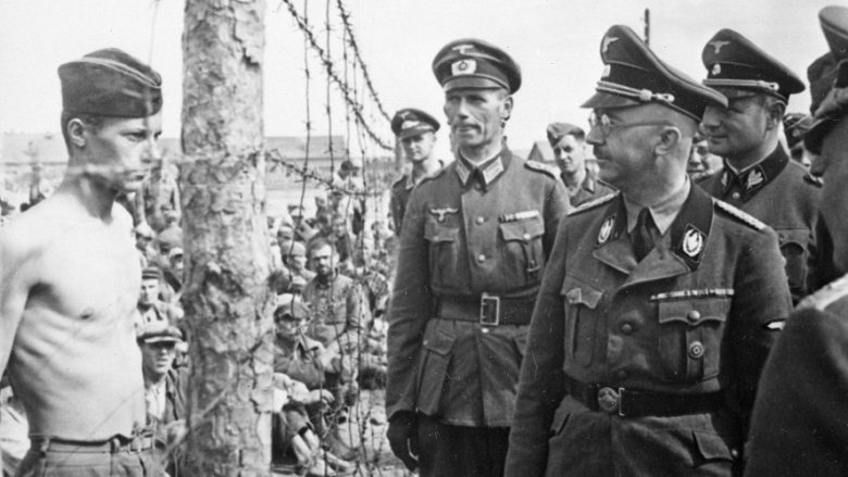 Me vulën e tij janë shfarosur miliona hebrenj – njihuni me krahun e djathtë të Hitlerit (Foto)