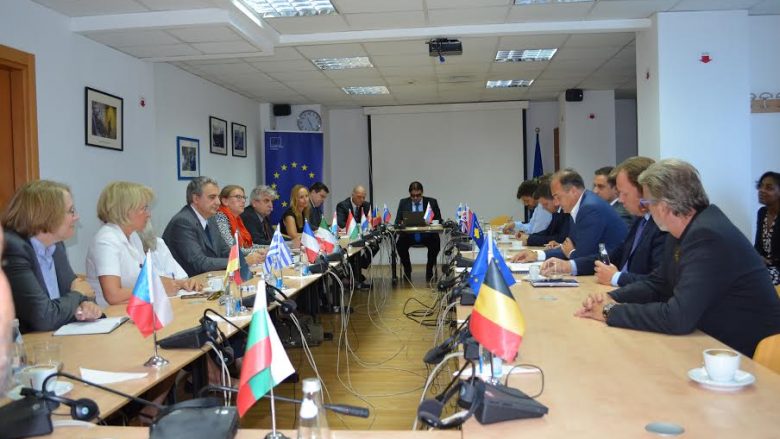 Hoxhaj me ambasadorët e BE-së, koordinon agjendën e përbashkët evropiane
