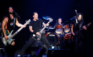 Metallica rikthehen në nëntor me albumin e ri