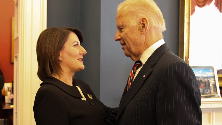 Biden kompliment Jahjagës: Po dukeni shumë bukur