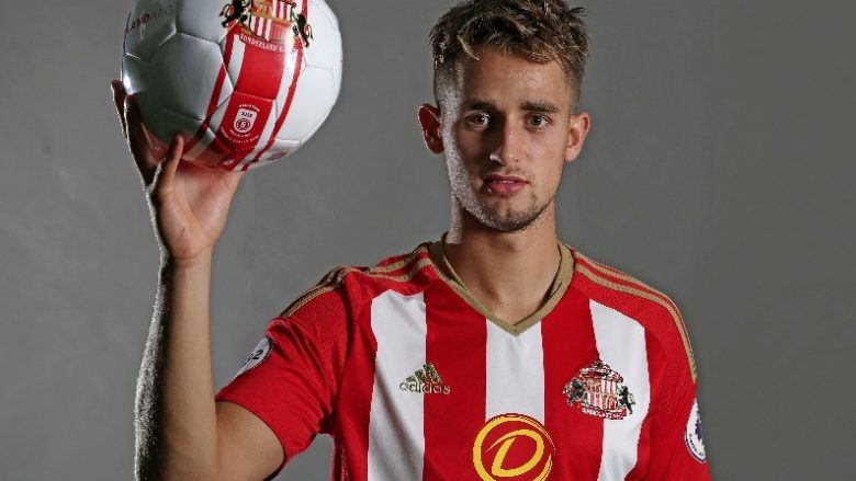 Tifozët e Sunderland i thurin këngë Januzajt (Video)