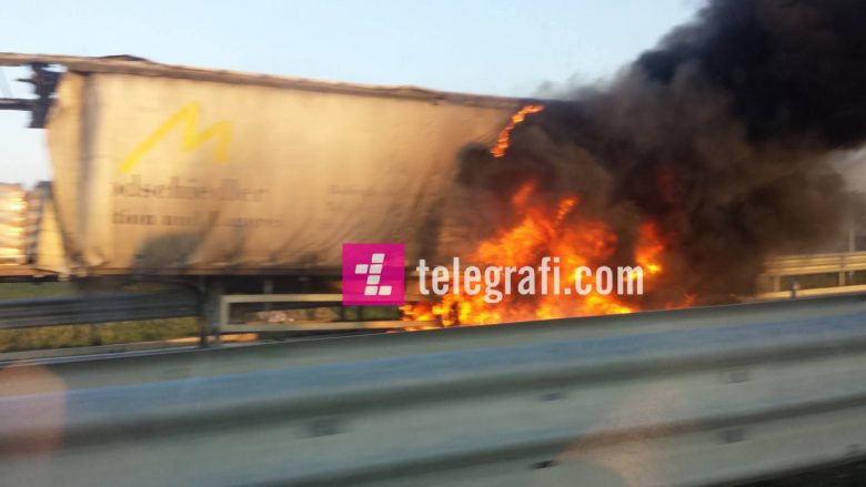 Digjet kamioni në autostradën “Ibrahim Rugova” (Video/Foto)