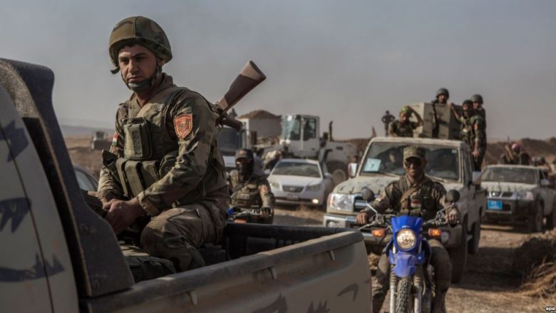 Filloi ofensiva kurde kundër IS-it në Mosul