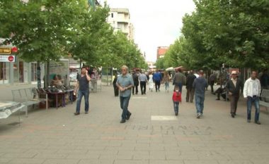 Kushtëzimi i qytetarëve të Ferizajt, degradim i institucionit të Kryetarit (Video)
