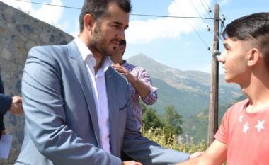 Labinot Tahiri informon se sa para janë mbledhur në ndihmë të shqiptarëve të Maqedonisë (Foto)