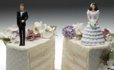 Studim i ri: Puna e burrit mund ta shkaktojë divorcin?
