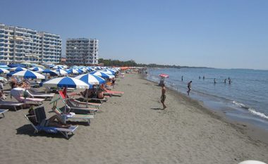Kontrollohet cilësia e ujit në plazhet e Shqipërisë