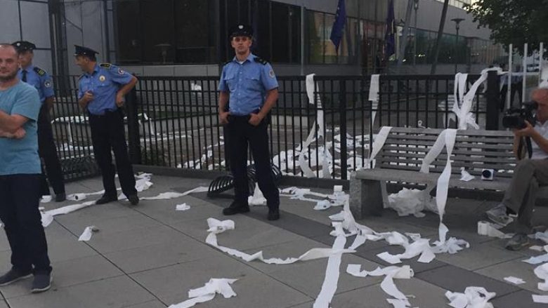 Mushkolaj: Do të vazhdojmë protestat (Foto)