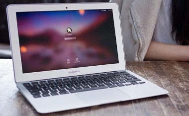 Shitjet e Apple MacBook rriten për 30%