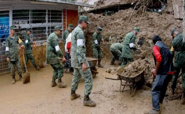 Rrëshqitje toke dhe shira të rrëmbyeshëm, 6 të vdekur në Meksikë