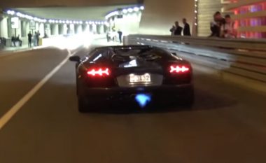 E rrallë: Tre Lamborgini Aventador bashkë (Video)