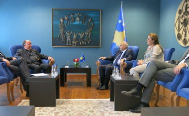Mustafa: Kosova krenohet me simbolin global të humanizmit, Nënën Terezë