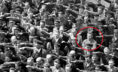 Çfarë ndodhi me nazistin e vetëm gjerman që refuzoi ta përshëndeste Hitlerin?