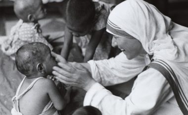 Nëna Terezë, shërbëtorja e të varfërve