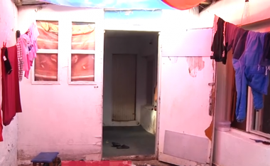 Mjerimi në Kosovë: Familja që jeton në një dhomë (Video)