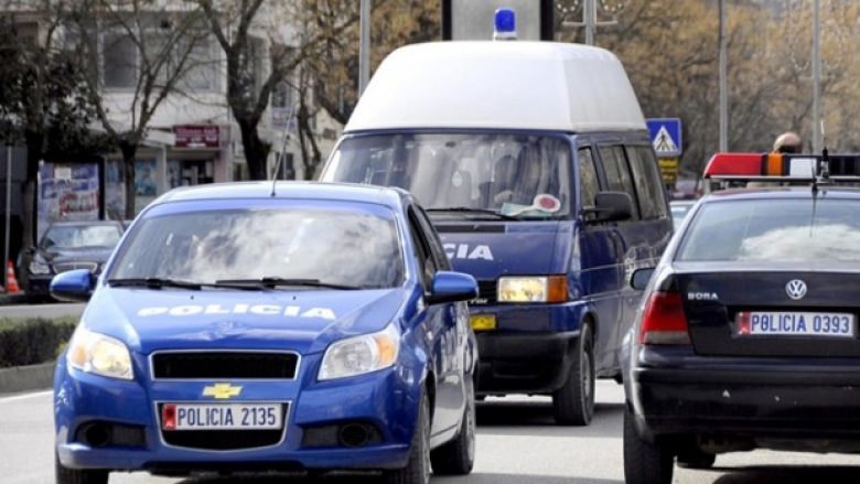 Tentohet vjedhja e një banke gjatë natës, autorët çajnë murin te dhoma e kasafortës