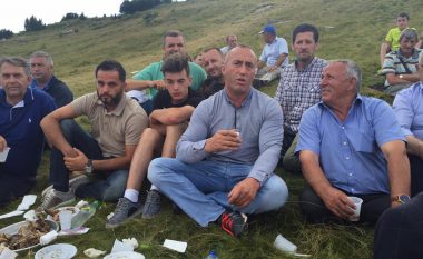 Haradinaj me shokë te kufiri me Malin e Zi (Foto)