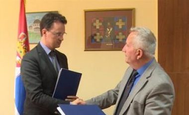 Arrihet marrëveshja për tekstet shqip në Luginën e Preshevës