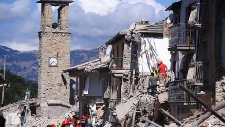 Numri i viktimave nga tërmeti në Itali shkon në 120