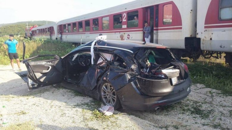 Treni godet veturën në Drenas, gjashtë të lënduar (Foto)