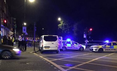 Vritet një grua me thikë në Londër, dyshohet për terrorizëm