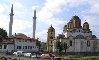 Hulumtim: Gjysma e qytetarëve të Maqedonisë e llogaritin veten besimtar