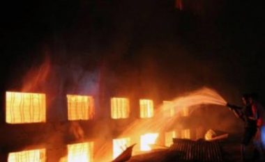 Zjarr në ndërtesën e vjetër të Komunës së Kumanovës