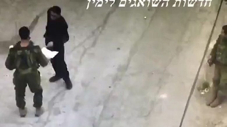 Momenti kur palestinezi 16-vjeç tenton të therë me thikë ushtarin izraelit, por qëllohet me armë për vdekje (Foto/Video, +16)