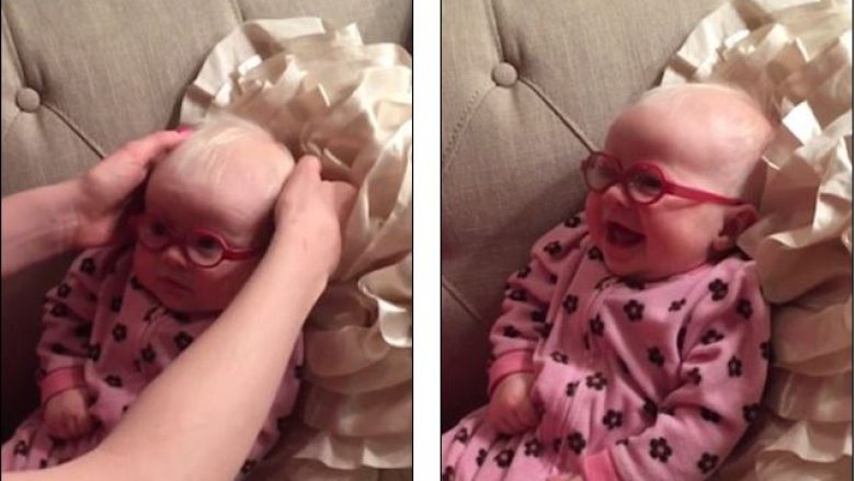 Dashuri në shikim të parë: Momenti emocionues kur vogëlushja sheh për herë të parë nënën e saj (Foto/Video)