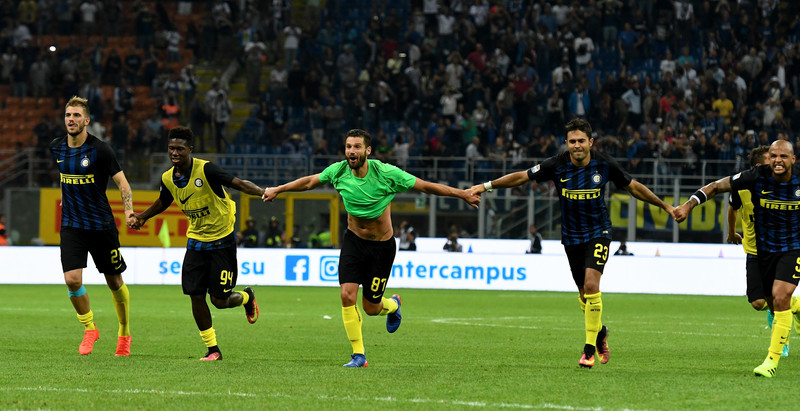 Davide Santon duke e festuar fitoren ndaj Juventusit.
