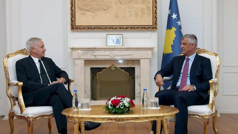 Thaçi në takimin me ambasadorin Schlumberger: E ardhmja është në paqe dhe dialog