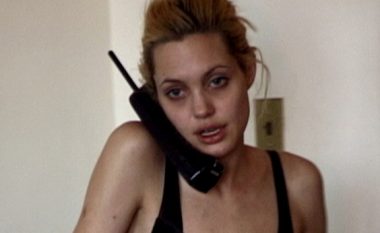 Hipokrizia e Joliet: E akuzoi Pittin për përdorim droge, rishfaqet xhirimi ku ajo është nën efektin e narkotikëve (Video)