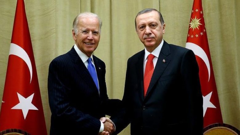 Presidenti Erdogan takohet me Joe Biden