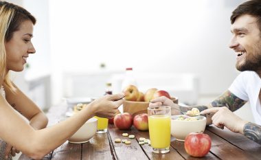 Shujta e mëngjesit që e largon kolesterolin, sheqerin në gjak dhe peshën e tepërt