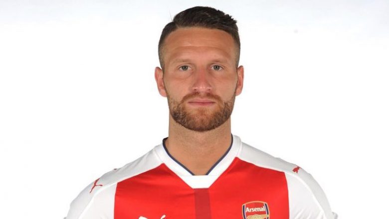 Mustafi beson se Perez do të jetë i suksesshëm te Arsenali