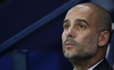 Guardiola kritikon tifozët, por nuk kursen fjalët e mëdha për Agueron