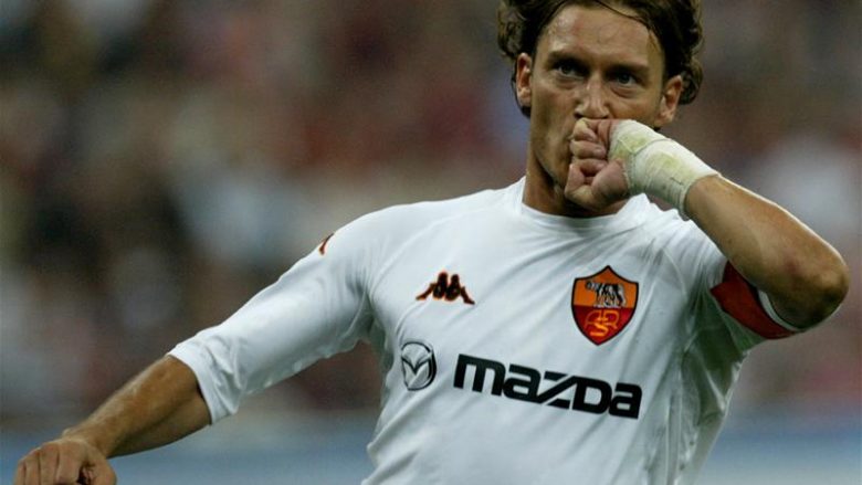 Totti zbulon se si nëna e tija e ndaloi të transferohej te Milani
