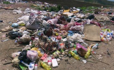Digjet deponia e mbeturinave në veri të Mitrovicës, ankohen banorët