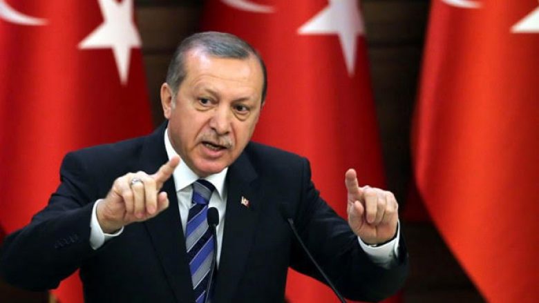 Erdogan zgjat edhe tre muaj gjendjen e jashtëzakonshme
