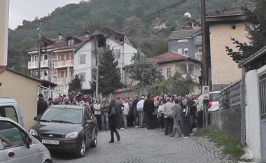 Sot kanë protestuar banorët e lagjes Kolltuk të Tetovës