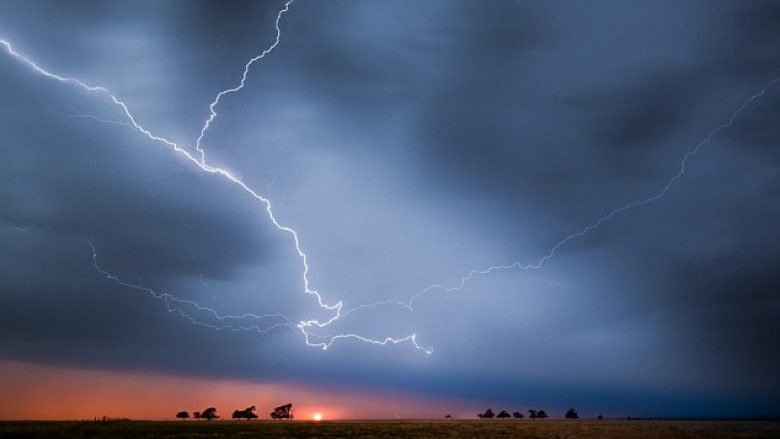 Meteorologët tregojnë rekordet e vetëtimave (Foto)