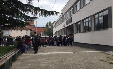 Probleme me transportin e nxënësve të malësisë së Tetovës, përgjigjen palët e përfshira