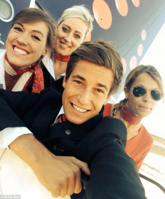 Stjuardesat në garën për selfien me te bukur foto 4