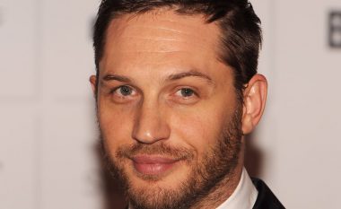 Paraqitja e shkurtër e miniserisë, ku Tom Hardy shfaqet nudo (Foto, +18/Video)