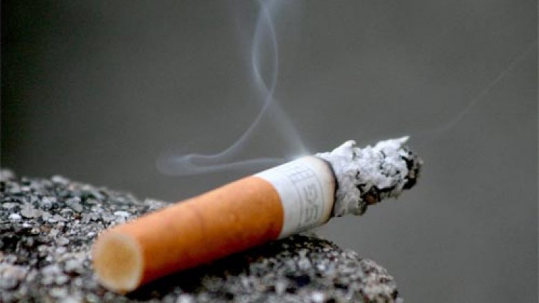 Qeveria e Maqedonisë po përgatit ndryshime në ligjin për pirjen e duhanit