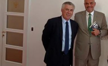 Ancelotti midis Tiranës zbulon të vërtetën e pseudonimit Carletto