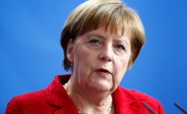 Merkel mohon se ka përplasje me pasardhësen e saj