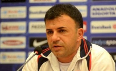 Trajneri i Maqedonisë beson te futbollistët e tij, kërkon fitore ndaj Shqipërisë