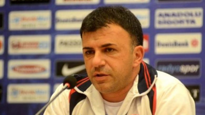 Trajneri i Maqedonisë beson te futbollistët e tij, kërkon fitore ndaj Shqipërisë